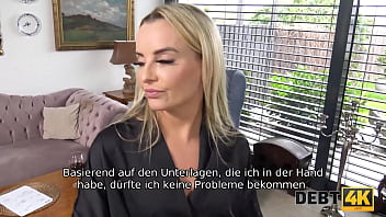 Preview 2 of Atina Border - DEBT4k. Hengst freut sich den blonden Schuldner auf der Couch zu ficken