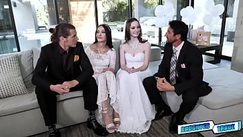 Preview 2 of Kolkata Flame Xxx - Stepdaddies showing their stepdaughters how is it to be after wedding
