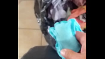 Preview 2 of Red Wap Hot Anybunny - Me masturbo con las panties de mi vecina,  eyaculo 2 veces porque me pongo muy calor te de saber que ella se las pone y tocan su deliciosa vecina h&uacute_meda