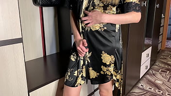 Preview 1 of Sex Marriage Party - Hot mom really wants to fuck and she decides to seduce the courier