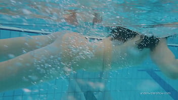 Preview 4 of 18 Sex Porn Hd Videos Video - Red swimsuit beauty Katy with bushy pussy underwater