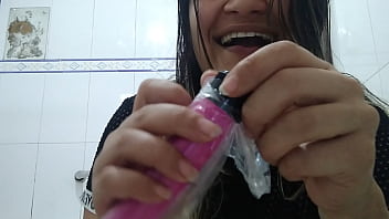 Preview 1 of Ligh Durbi - Meu amante gosta de ver minha buceta de veludo quando esta no trabalho