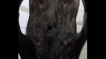 Preview 3 of Texas Butts - TOMANDO BANHO
