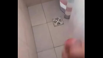 Preview 2 of Brazzersr Kaj - En la ducha
