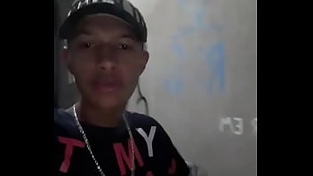 Preview 3 of Brazzers Hd Arialla - MC Nemzola cantando muito