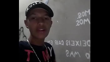 Preview 4 of Brazzers Hd Arialla - MC Nemzola cantando muito