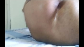 Preview 3 of Neck Fetish Kissing - Flaco caliente con ganas de pija probando nuevo juguete anal
