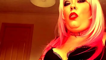 Preview 3 of Turk Karisini Siktirenler - Chubby Brit Domme Tina Snua Smokes A Superking Cigarette While Talking