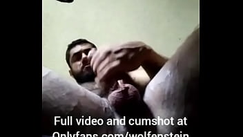 Preview 1 of Ank Sendiri Di Bukak Perwan Nya - Hot Bodybuilder Jerking off from Worm&#039_s Eye POV Undercarriage