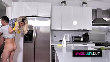 Preview 3 of Hijra Xxx Vido - Perv stepson fucks his hot blonde stepmom Kit Mercer while she cleans the kitchen