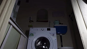 Preview 1 of Hindotan Virgun - Amateur Sex Video in the Bathroom with a Neighbor
