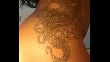 Preview 1 of Popping Pussy Porn - PUTINHA TATUADA MOLHADINHA NA CAM @ALICEMILGRAAU