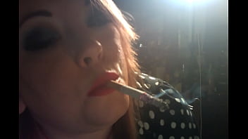Preview 2 of Krmz Seksi Porno - British BBW Tina Snua Smokes With Dangling,  Drifts,  Nose &amp_ Cone Exhales