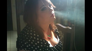 Preview 4 of Krmz Seksi Porno - British BBW Tina Snua Smokes With Dangling,  Drifts,  Nose &amp_ Cone Exhales