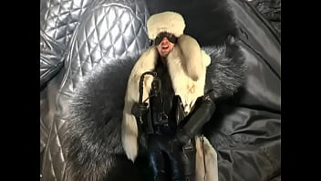 Preview 2 of Talugu Room Sex - LECKT MEINE BOOTS SAUBER