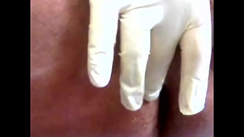 Preview 1 of Mom And Son Inxerst Toilet Room - un gode dans le cul