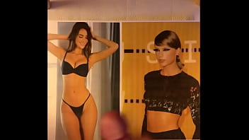 Preview 2 of Wwe Wan - cumshot tribute championship round 6 - Priscilla Ricart vs Taylor Swift