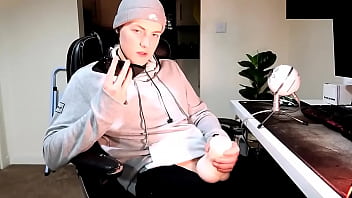 Preview 1 of Barzzers Porn - Masturbating While On The Phone With Girl