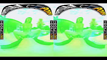 Preview 4 of Sexfree Amatuer Xxx Video 2000 - VIRTUALPORN.COM - Poolside Pussy With Clara Trinity