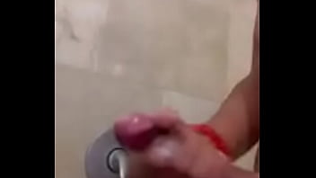 Preview 3 of South African Indian Cam Girls - Paja en la ducha (Parte 2) La corrida