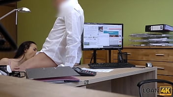 Preview 3 of Eat Mommas Pussy Boy - LOAN4K. Il sesso &egrave_ ci&ograve_ che fa la ragazza in cambio di un prestito bancario