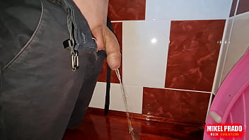 Preview 2 of Korean New Xxx Video 2017 - Small uncut cock pissing