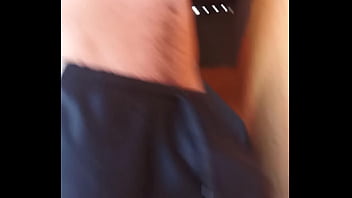 Preview 2 of Uper Ao - Z&eacute_ Caminhando sem cueca