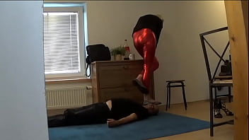 Preview 2 of Ok Mom Xxx - Trample my head
