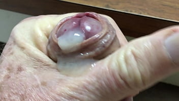 Preview 4 of Wie Posing - Closeup Cum Quickie 1