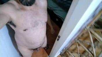 Preview 2 of Sabse Badaa Ling - ESTOU T&Atilde_O BARRIGUDO QUE QUANDO FICO DE P&Eacute_ N&Atilde_O CONSIGO MAIS VER MEU PINTO