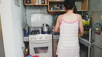 Preview 2 of Abg Nekat3 - Ella esta enojada,  pero tuvimos sexo en la cocina!!!