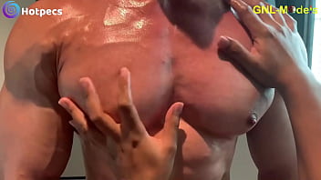 Preview 2 of Fat Innu - Big muscle guy gets worshipped and nipple played!