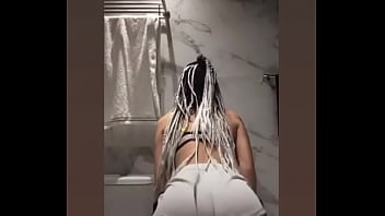 Preview 3 of Cherie Hard - La roli moviendo el culo