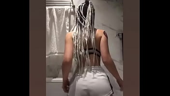 Preview 1 of Cherie Hard - La roli moviendo el culo
