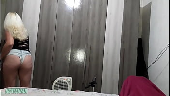 Preview 1 of Syren De Mer Gang Bang - Empregada gostosa fode com patr&atilde_o enquanto a patroa sai