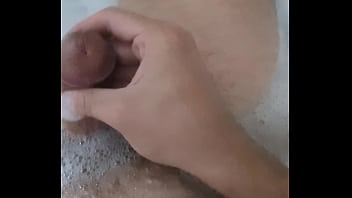 Preview 1 of Fat Xxxxx Video - Brincando na banheira