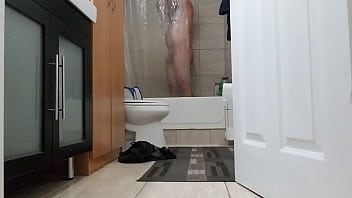 Preview 2 of Lightxxxtube Smoll Garil - Mon coloc prend sa douche apr&egrave_s le boulot
