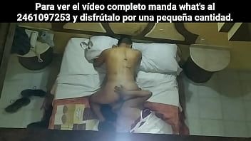 Preview 3 of Xxxii Dog And Girl - Llevo a una se&ntilde_ora al hotel con espejos