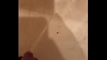 Preview 3 of Cinco De Banho - Another big pee