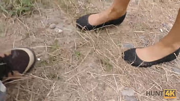 Preview 3 of Gril Prno - HUNT4K. Angry guy counts money while hunter impales his GF outdoors