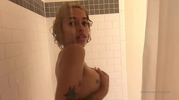 Preview 4 of Xxx English Xx - Alibaby shower