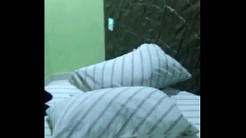 Preview 4 of Bbv Sexs - Esposa chupando amante e passando o pau nos peit&otilde_es enormes