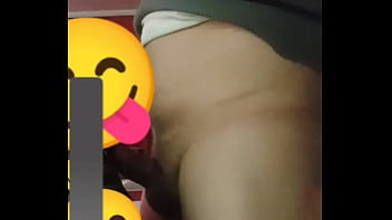 Preview 2 of Bollywood Actoris Sex - Pai de fam&iacute_lia n&atilde_o perdoa e bota garoto pra mamar