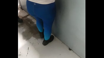 Preview 4 of Creampie Sauna - Chaparrita culona en leggins