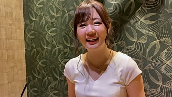 Preview 1 of White Girl Kissing Black Guy - 顔スケベ美尻教師 人には見せられない激しいセックス サバサバ系かと思いきや甘え上手でこの 顔からは想像もできないすごいフェラ https://onl.la/RLTuPac