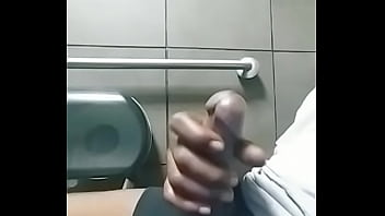 Preview 1 of Brazzersnet Video - Bathroom jacking
