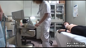 Preview 2 of 3xxx B - ワイセツ婦人科医の過剰診察記録　#File03　～微乳な20歳女子大生ヒロミさん