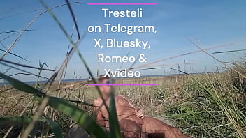 Preview 1 of Zxxxxxxxx - Public Beach piss