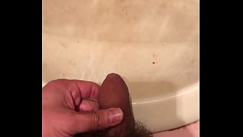 Preview 1 of Ww Download - Taking a pee in the sink