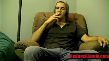 Preview 1 of Widom Friends Hot Mom - Straight Hipper Smoker jacking - RedneckStuds.com
